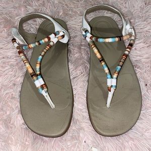 BEACH VIBE SANDALS STRAP ON ARCH SUPPORT